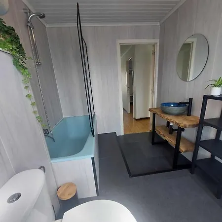 Huys 34, Uw Thuis Weg Van Huis *